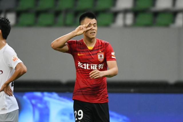 dna作品-【中超综述】亚泰海港提前进争冠组 青岛平连败纪录