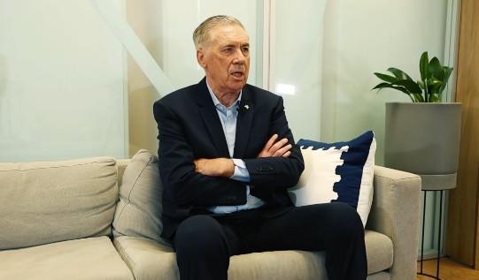 AI创作-安帅：皇马的换代需要时间；维尼修斯在重要比赛从未失误